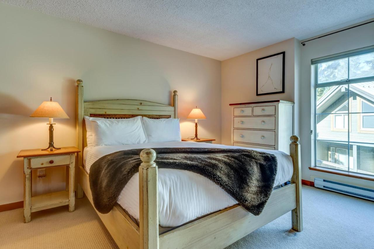Villa Snowy Creek 14 à Whistler Extérieur photo
