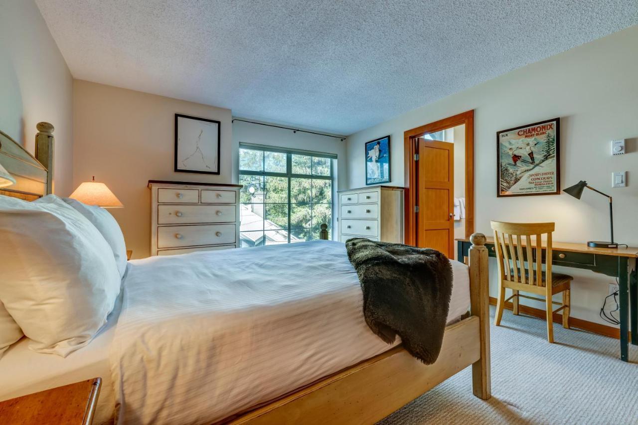 Villa Snowy Creek 14 à Whistler Extérieur photo